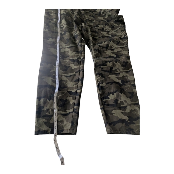 Camouflage Print Pants. Plus Size 4X. New - Picture 5 of 6